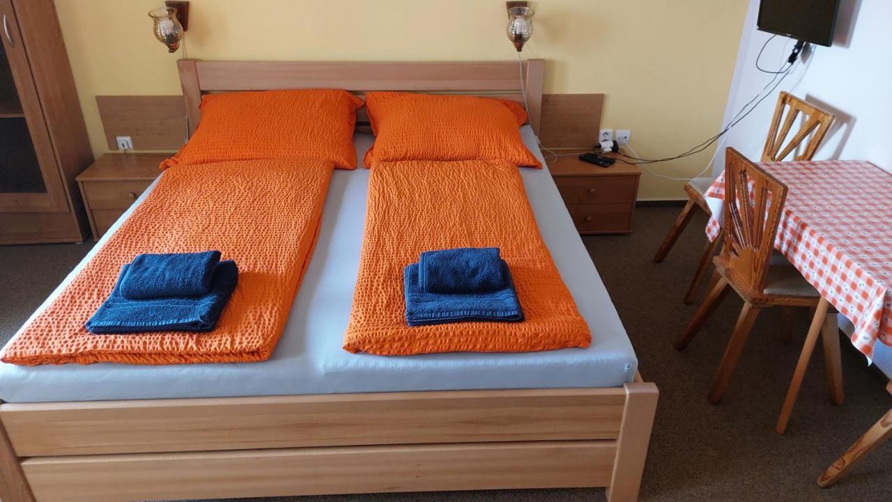 Rozmberska Basta Hotel Třeboň Екстериор снимка